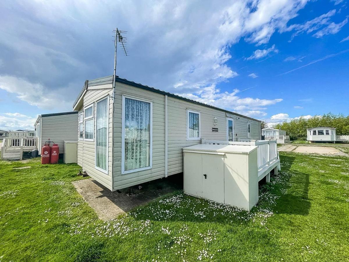 Lovely Caravan With Decking At Heacham Beach In Norfolk, Sleeps 6 Ref 21020C Luaran gambar