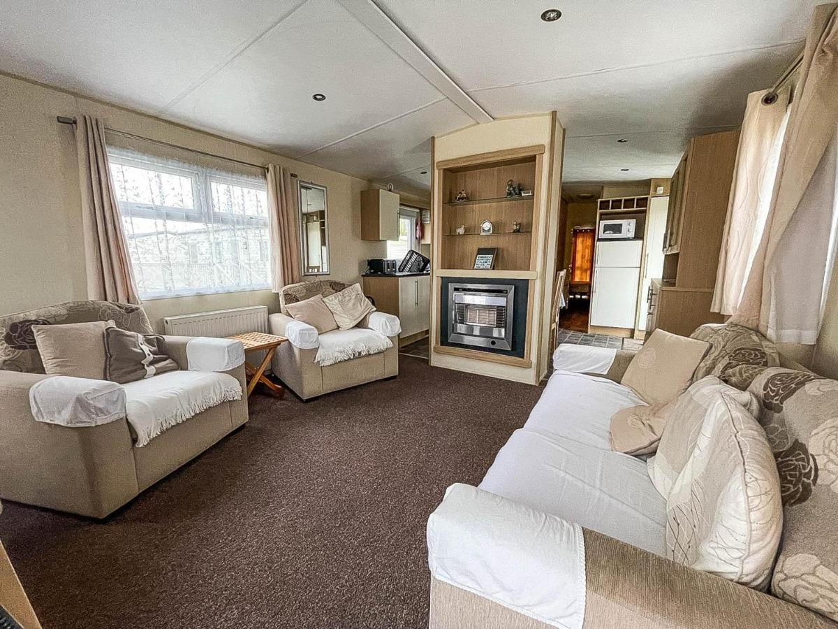Lovely Caravan With Decking At Heacham Beach In Norfolk, Sleeps 6 Ref 21020C Luaran gambar